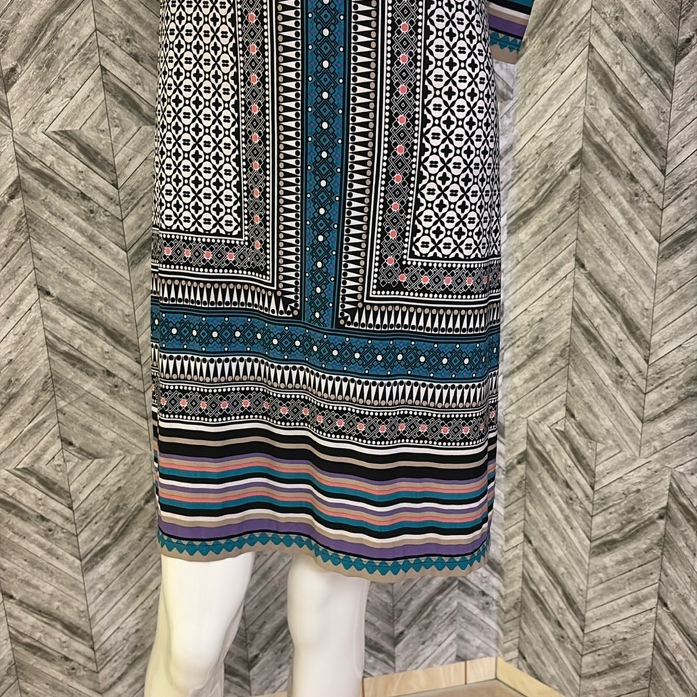 New York & Co. Shift Dress.  3/4 sleeves. Knee-length. Flattering pattern, small - Picture 5 of 9